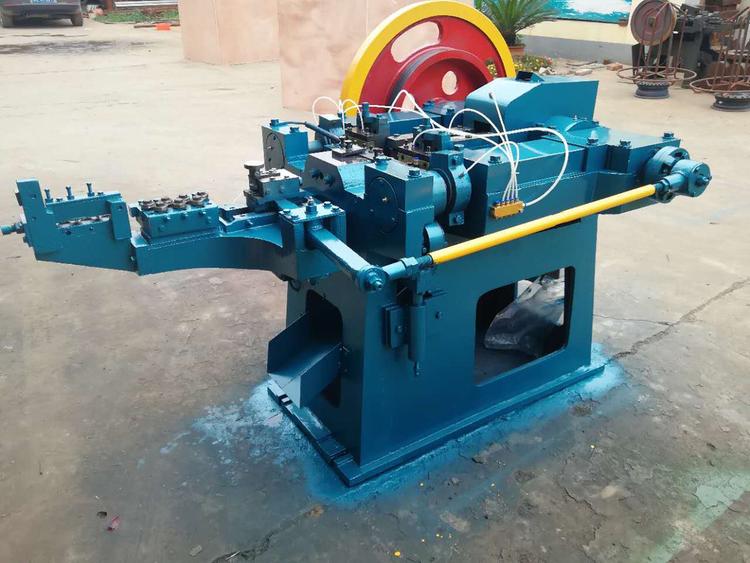 Китай бетонный гвоздь делая машину гвоздь производственной линии Concrete nail making machine